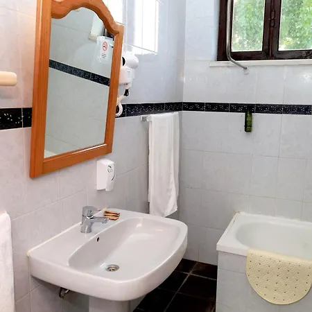 Residencial Braga בית הארחה Maçeira