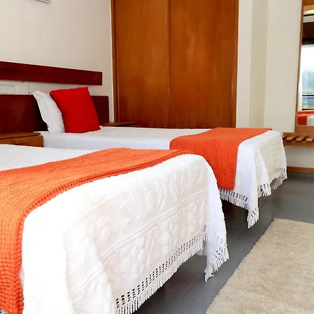 Residencial Braga בית הארחה