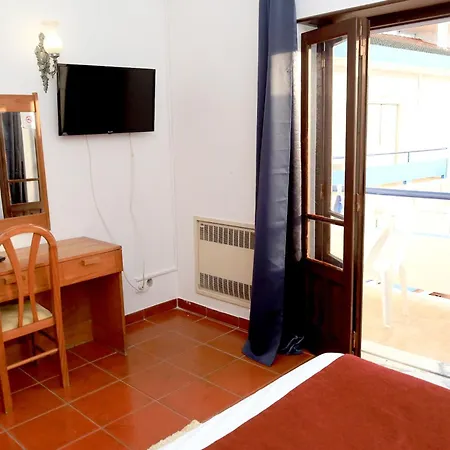 Residencial Braga בית הארחה 3*