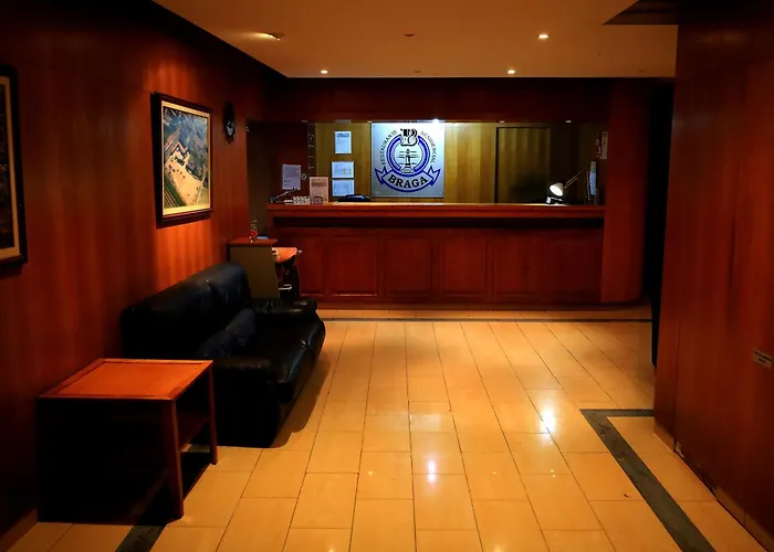 Residencial Braga بيت ضيافة 3*